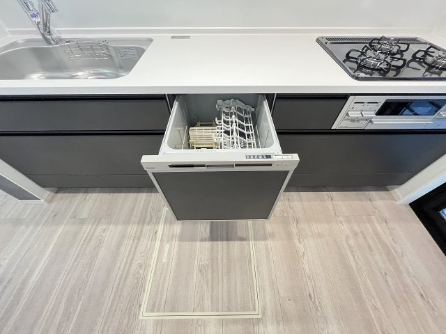 【キッチン】 | 春日市須玖南3丁目1期　2号棟（全2棟）【仲介手数料無料・0円】 | 施工例。施工例は完成時と異なる場合があります。