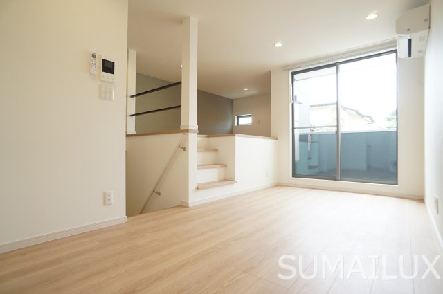 熊本市西区蓮台寺１丁目のアパートの居間・リビング