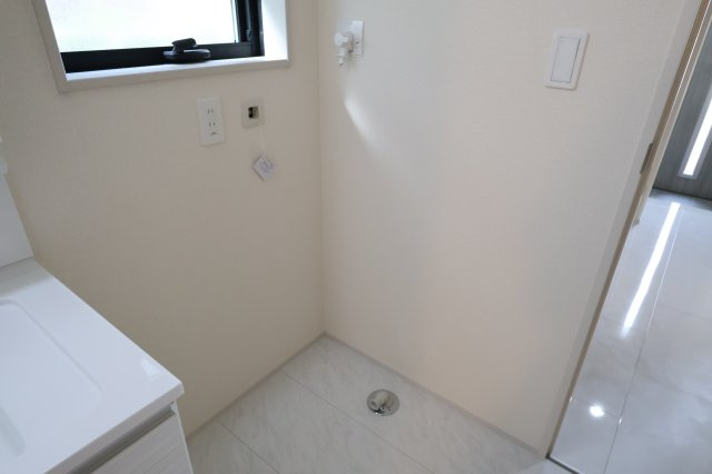 《仲介手数料無料》北区植竹町１丁目540-3新築一戸建てリーブルガーデンのランドリースペース