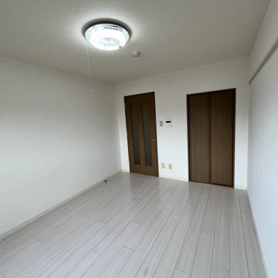 【居間・リビング】 | スーリールⅡ番館