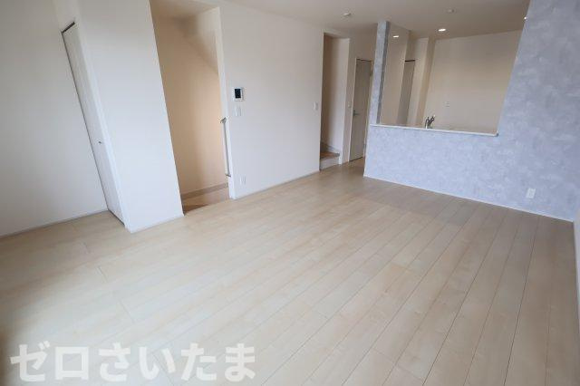 《仲介手数料無料》北区植竹町１丁目540-3新築一戸建てリーブルガーデンの居間・リビング