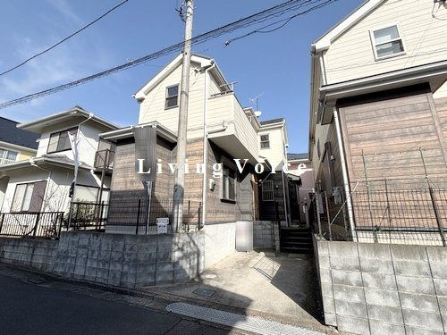 【外観】 | 【仲介手数料０円】伊勢原市高森台1丁目　中古一戸建て | 伊勢原市高森台1丁目　中古一戸建て