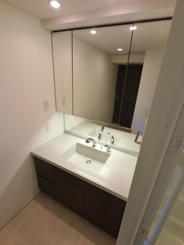 クレアホームズ千葉センタープレイスの独立洗面台