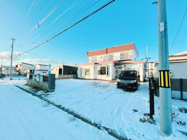 【外観】 | 北見市北進町２丁目７番４号　中古売家 | 価格には消費税、リフォーム費用を含みます。