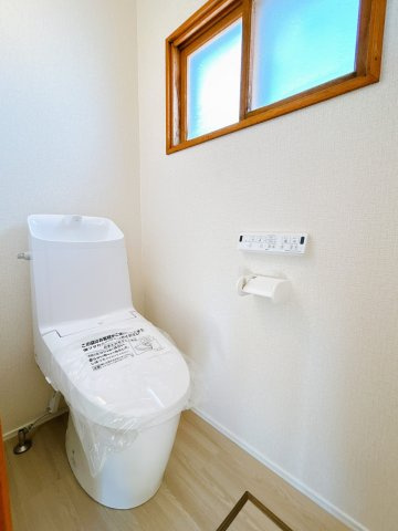 【トイレ】 | 北見市北進町２丁目７番４号　中古売家 | 【リフォーム済】2階トイレです。新品のトイレに交換致しました、２階にもトイレが付いているのは嬉しいですね。