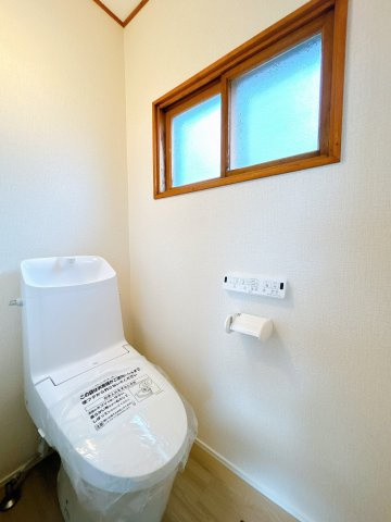 北見市北進町２丁目７番４号　中古売家のトイレ|【リフォーム済】2階トイレです。新品のトイレに交換致しました、２階にもトイレが付いているのは嬉しいですね。
