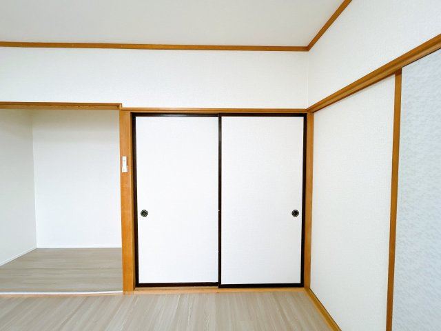 北見市北進町２丁目７番４号　中古売家の収納|【リフォーム済】収納は各部屋に用意してあります。お子さんの子供部屋にするには打って付けです。