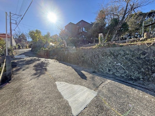 熱海市　網代の前面道路含む現地写真