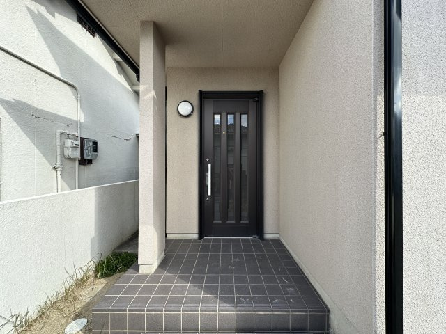 神戸市垂水区多聞台１丁目戸建の玄関