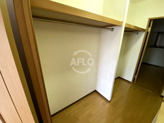 キングマンション江戸堀の収納|キングマンション江戸堀　ウォークインクローゼット