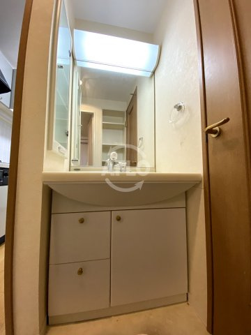 キングマンション江戸堀の独立洗面台|キングマンション江戸堀　独立洗面台