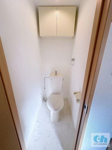 ファミーユ 308号室のトイレ