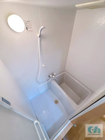 ファミーユ 308号室の浴室