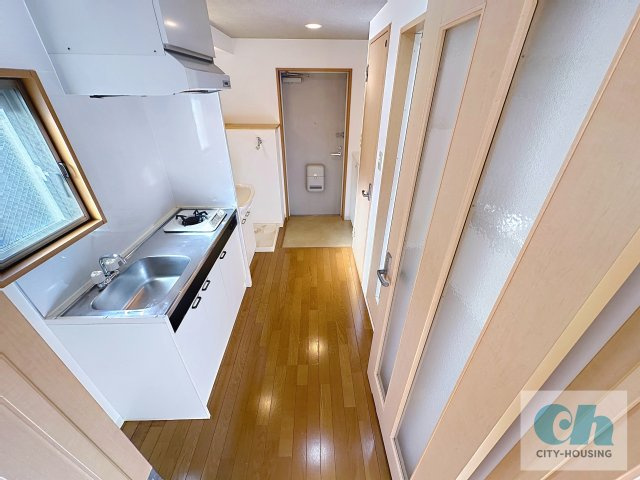 ファミーユ 308号室のキッチン