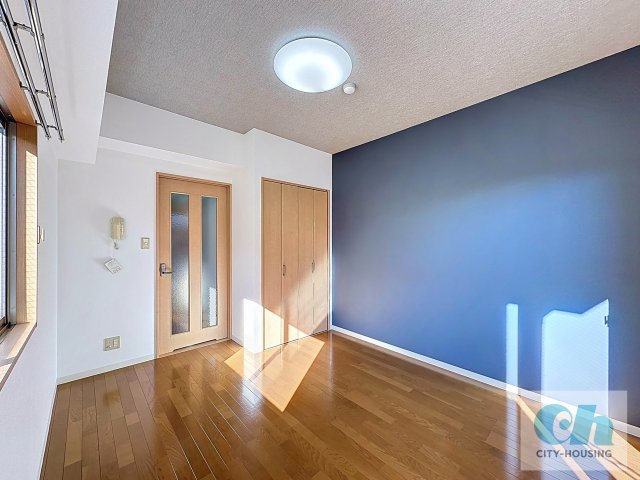 ファミーユ 308号室