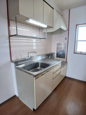 【キッチン】 | ファミリーハイツ | キッチンです