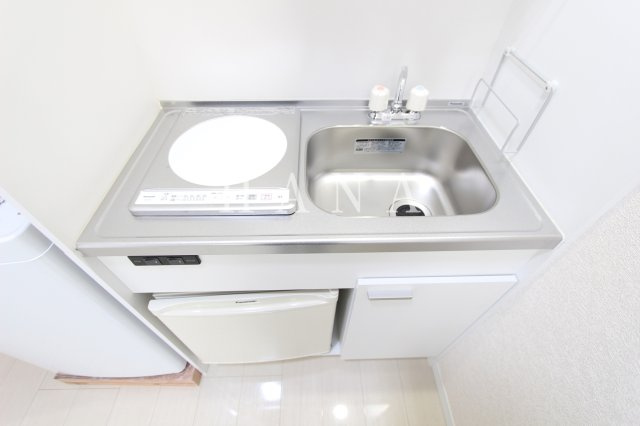 横浜市神奈川区白幡東町のアパートのキッチン