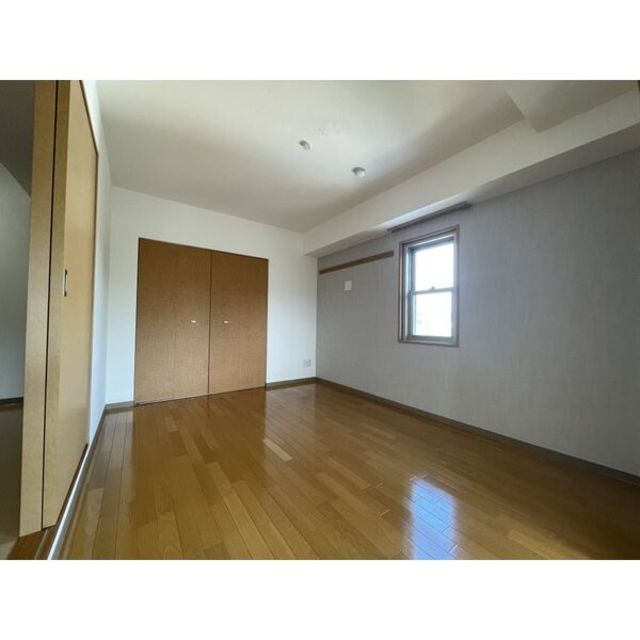 サン・東山公園ウエストの寝室