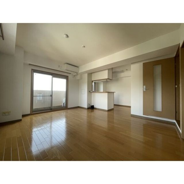 サン・東山公園ウエストの洋室