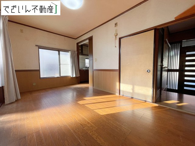 【居間・リビング】 | 熊谷市押切　中古住宅   | 現地(2025年12月撮影)