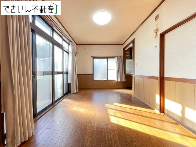 【居間・リビング】 | 熊谷市押切　中古住宅   | 現地(2025年12月撮影)