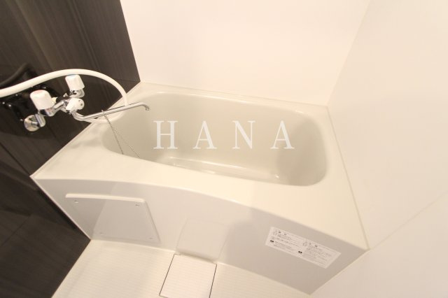 横浜市神奈川区白幡東町のアパートの浴室