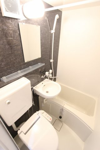 ユナイト新子安カテリーナの浴室|同シリーズ物件の参考写真です。