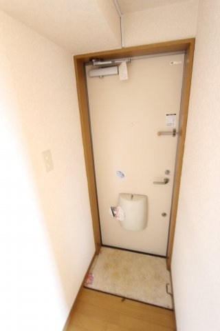 サクセス神之木台Ａ棟の玄関