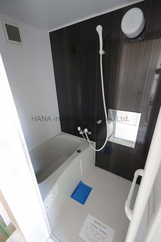 ルミエール妙蓮寺の浴室