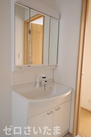 《仲介手数料無料》岩槻区本丸１丁目17-18新築一戸建てハートフルタウンの独立洗面台