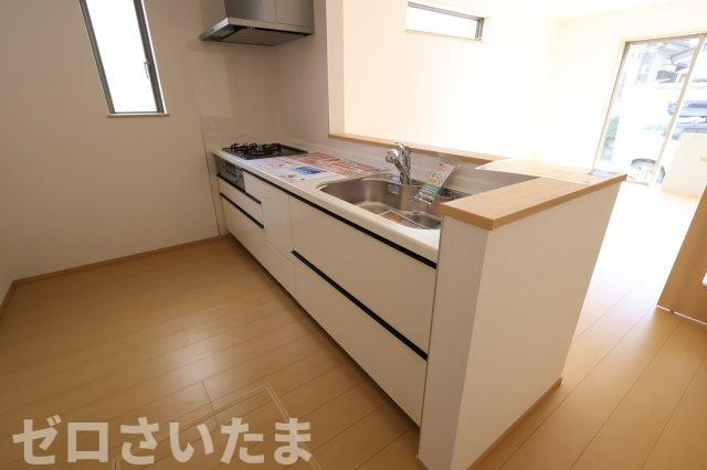 《仲介手数料無料》岩槻区本丸１丁目17-18新築一戸建てハートフルタウンのキッチン