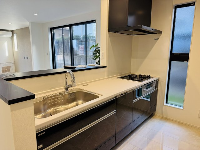 八王子市　絹ケ丘　新築一戸建てのキッチン|～使い勝手の良いシステムキッチン～