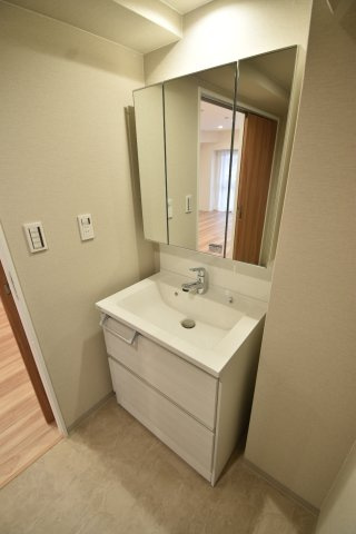 サンシティ鳥飼の独立洗面台