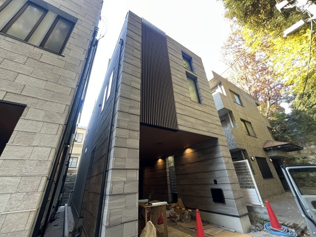 見た目も中身も強さもあるハイスペック戸建【神奈川区青木町新築戸建】の外観|外観は落ち着いています
