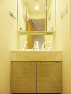 【洗面所】 | ルーブル三田 | 洗面台です。