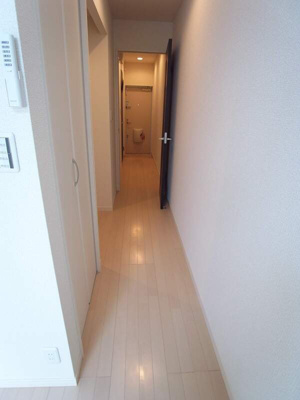 【玄関】 | リブリ・ASAYA | 明るい玄関です