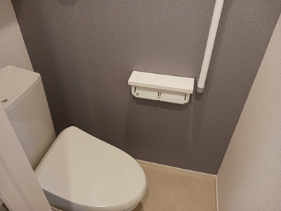 【トイレ】 | クアドリフォリオ | 落ち着いた色調のトイレです