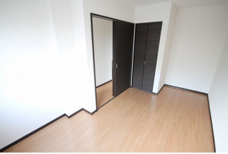 【洋室】 | Four Leaf Clover