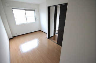 【洋室】 | Four Leaf Clover