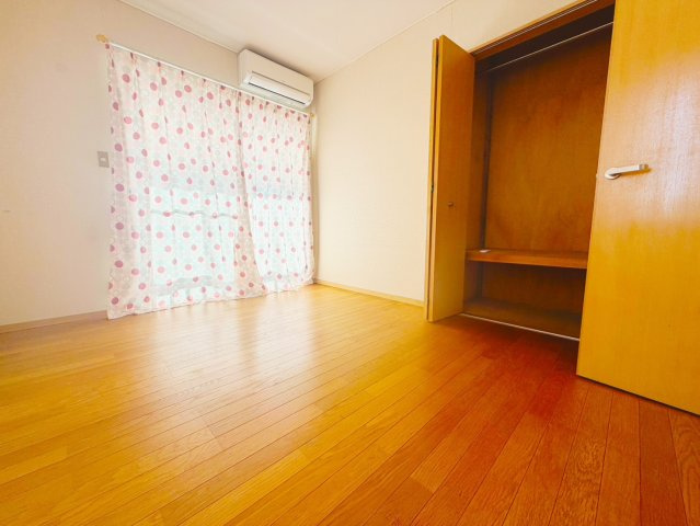 こだわりの設計♪芳賀郡益子町大字小宅中古住宅の洋室