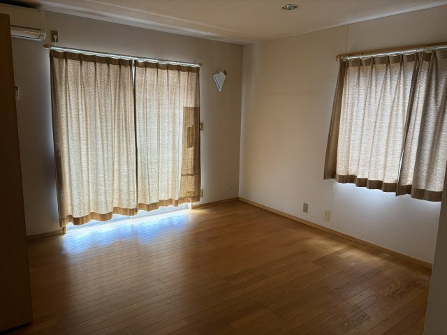 こだわりの設計♪芳賀郡益子町大字小宅中古住宅の洋室