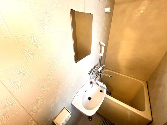 メゾンあかしあの浴室