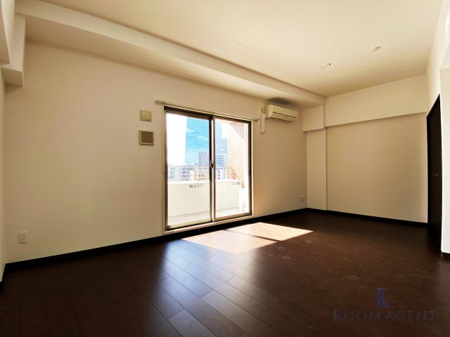 プラウランド名駅の居間・リビング