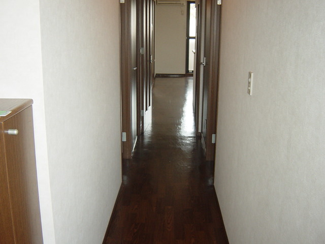 グランディール高野台の内装|廊下