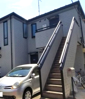 アグラードのエントランス|建物入り口です。