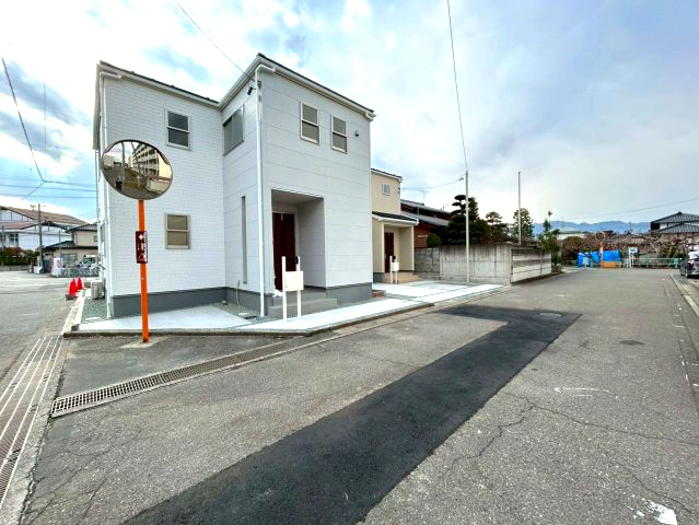 新築戸建　長野市稲葉　全3棟の前面道路含む現地写真