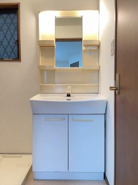 シャンブル江戸川Ⅷの独立洗面台