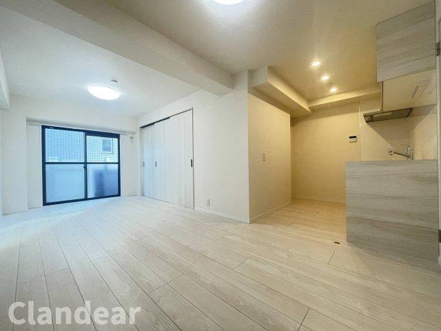 セザール錦糸町の居間・リビング|ドキドキの新生活も、安心してスタート。ぴったりの住まいを見つけませんか？クランディアが一緒に住まい選びをサポートします‼　まずは、お気軽にお問合せください　＃クランディア