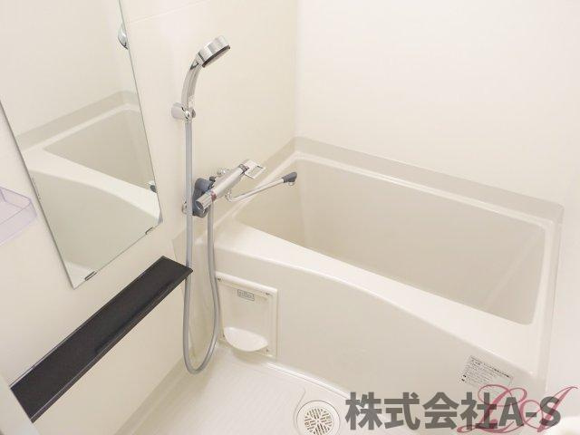 プレサンスＴＨＥ久屋大通レジェンドの浴室|同間取り画像使用
実際のお部屋と色などが異なる場合がございます。