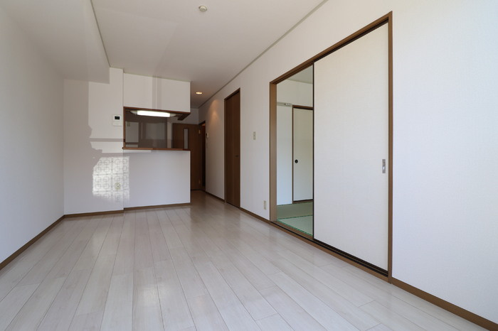 セジュール片町Ⅰの居間・リビング